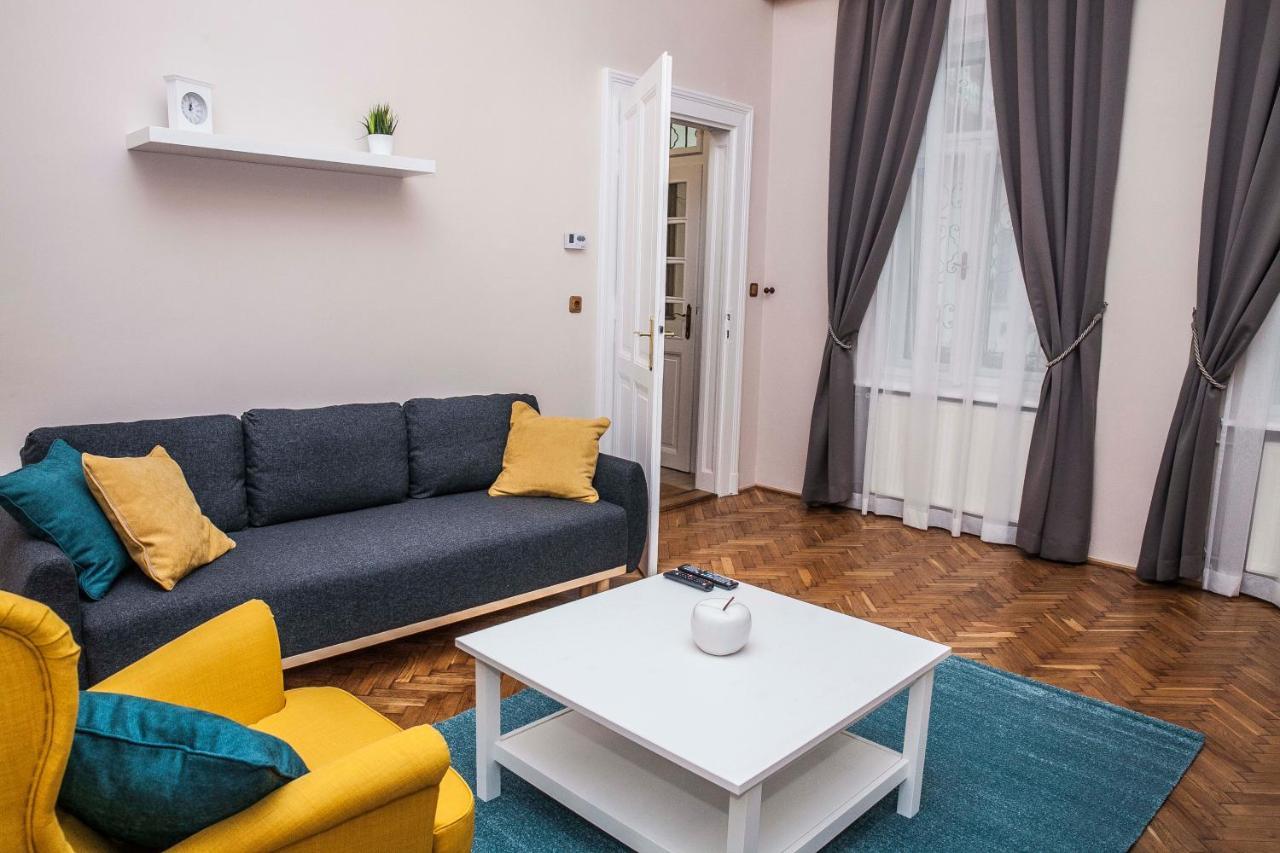 Fullmoon Apartments 1 Szeged Ngoại thất bức ảnh