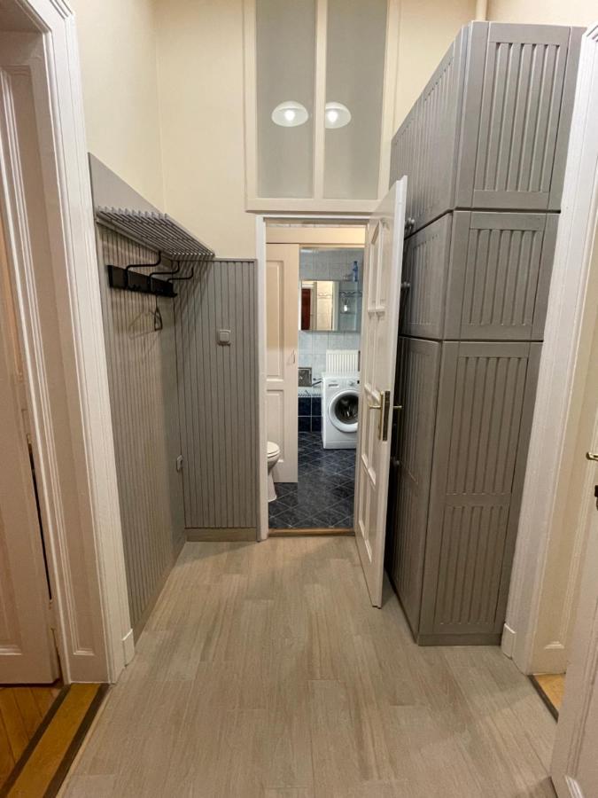 Fullmoon Apartments 1 Szeged Ngoại thất bức ảnh
